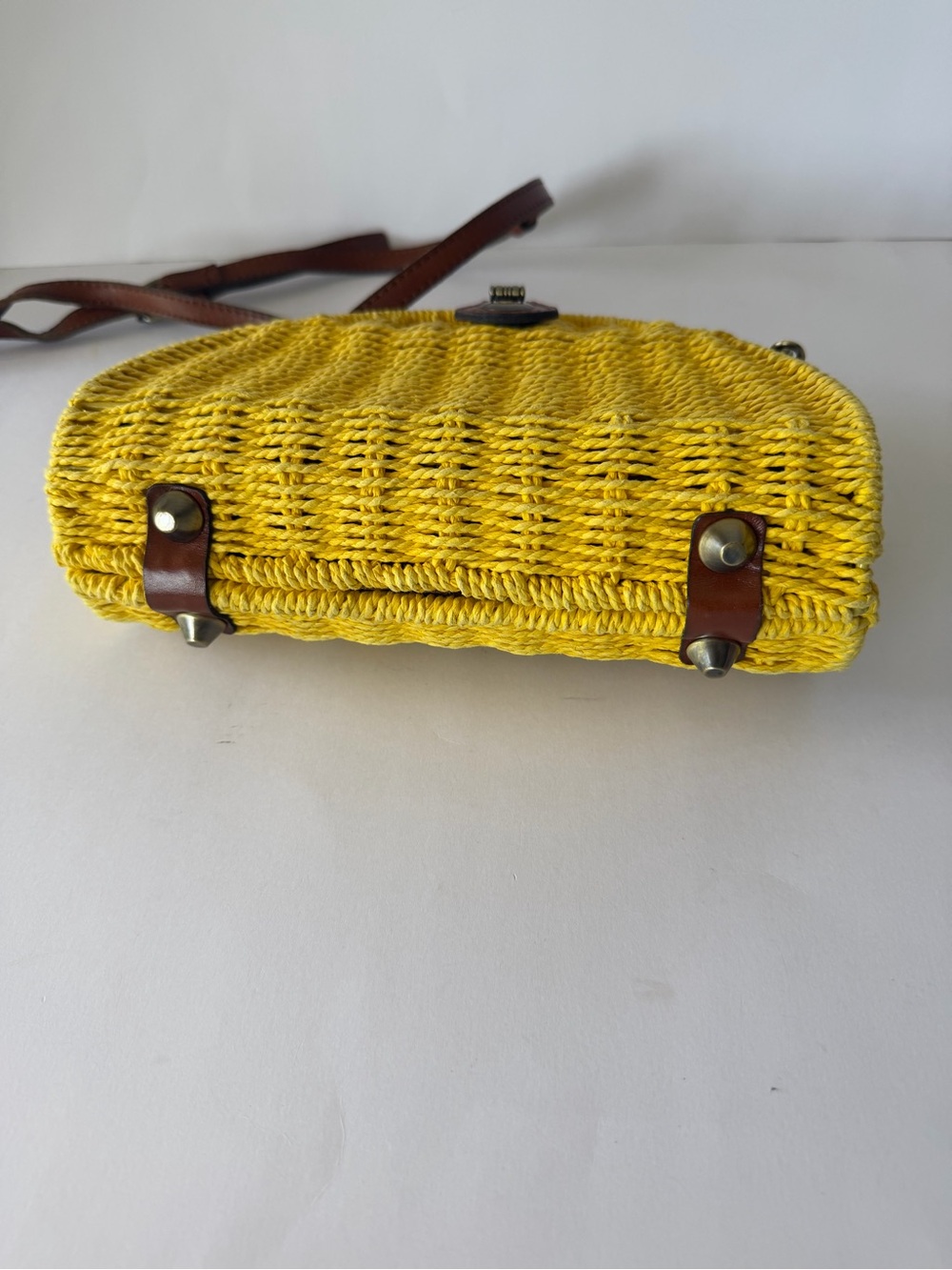 Patricia Nash Wicker Bonelle Dome Crossbody bag Yellow - Picture 10 of 12